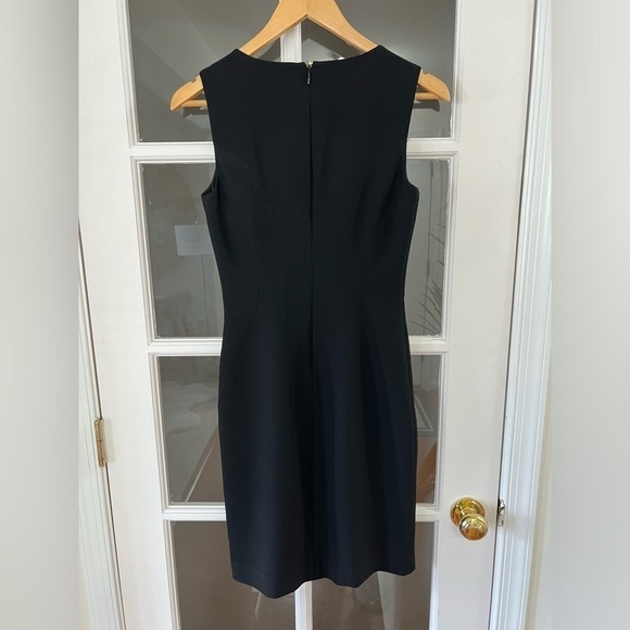 Diane Von Furstenberg Dress - size 2 - Picture 2 of 6